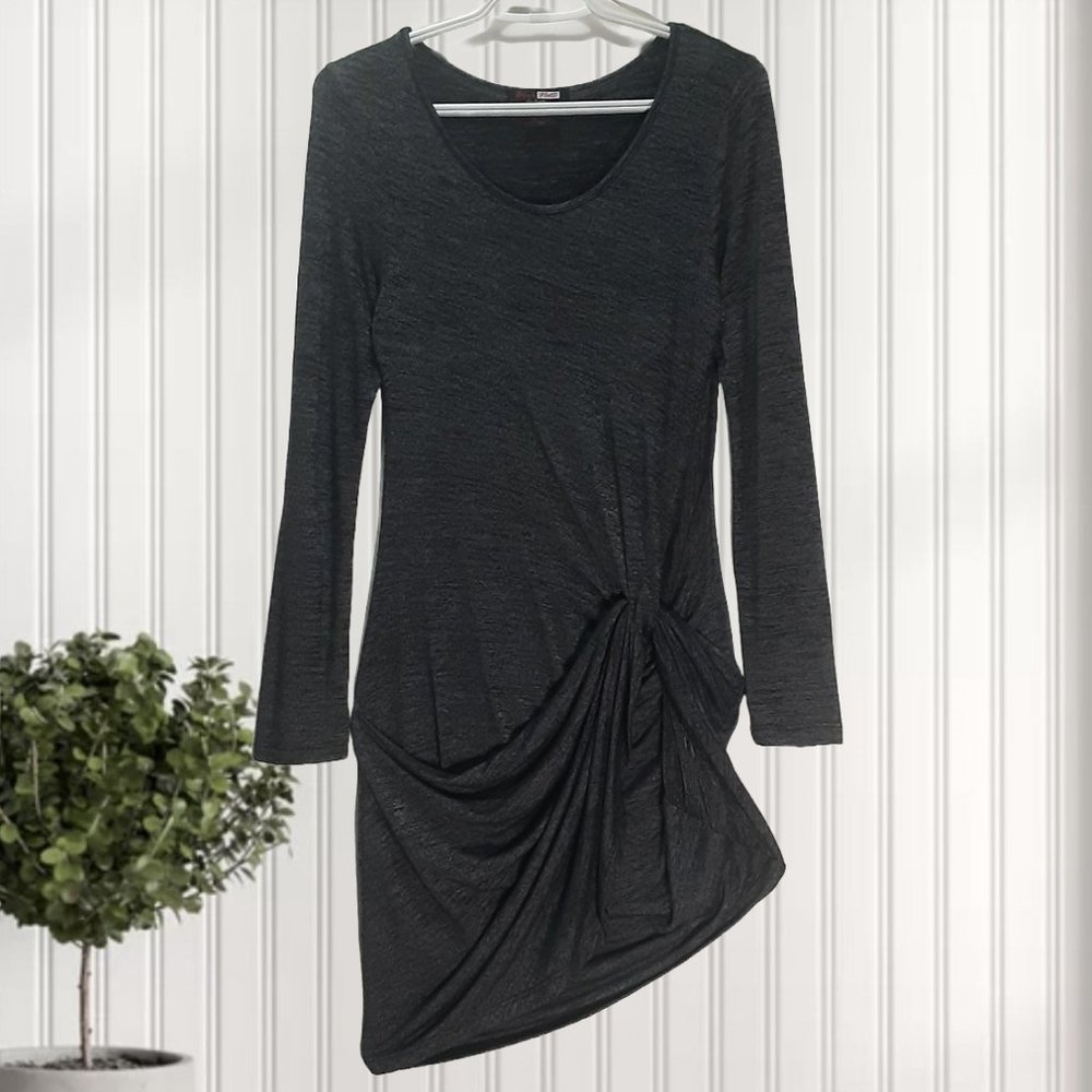 M | Black Note | Twisted Mid Long Sleeved Dress